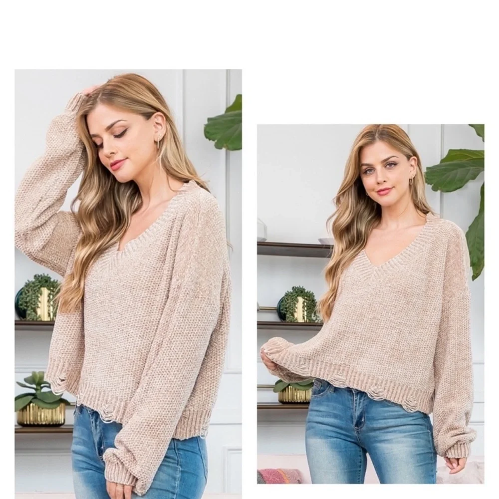 Distressed Detail V-Neck Cable Knit Chenille Sweater - Picture 5 of 5